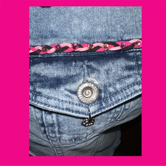 Must Love Cats Embroidered Denim Vest - Picture 6 of 10